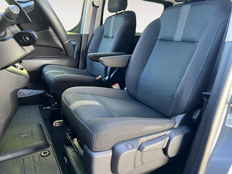 Peugeot Traveller (2021) L2 8MÍST 2.0HDi 130kW TAŽNÝ CZ - fotka 9 z 31