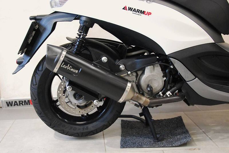 Piaggio Beverly 350 (2015) ABS + ASR - fotka 8 z 22