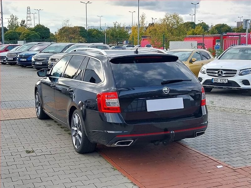 Škoda Octavia (2014) 2.0 TDI, Automat, Serv.kniha - fotka 4 z 18