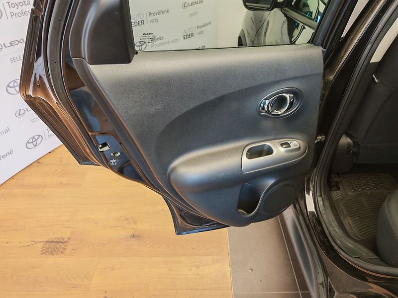 Nissan Juke 1.6 Acenta Automat - fotka 17 z 33