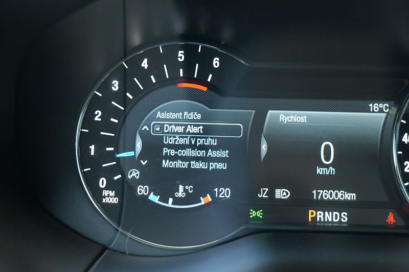 Ford S-MAX 2.0 Kůže Panorama 7 míst Tažné - fotka 44 z 52