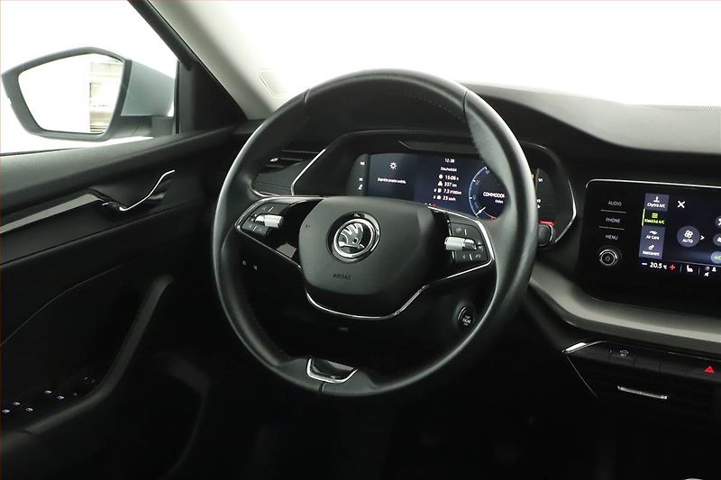 Škoda Octavia (2023) Ambition 2.0 TDI, ČR,1.maj - fotka 14 z 15