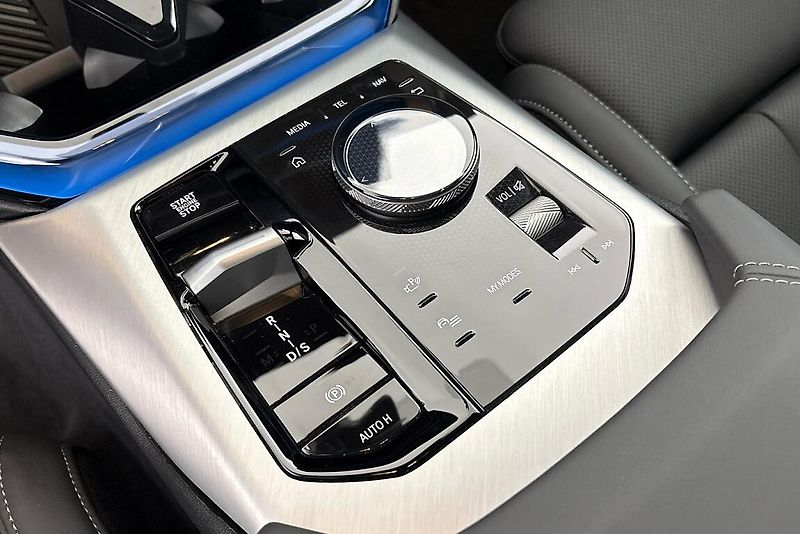BMW X3 M50 xDrive - fotka 23 z 26