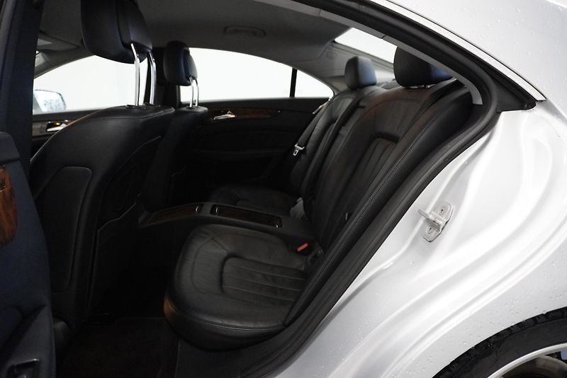 Mercedes-Benz CLS 350 CDI 225 kW - fotka 24 z 26