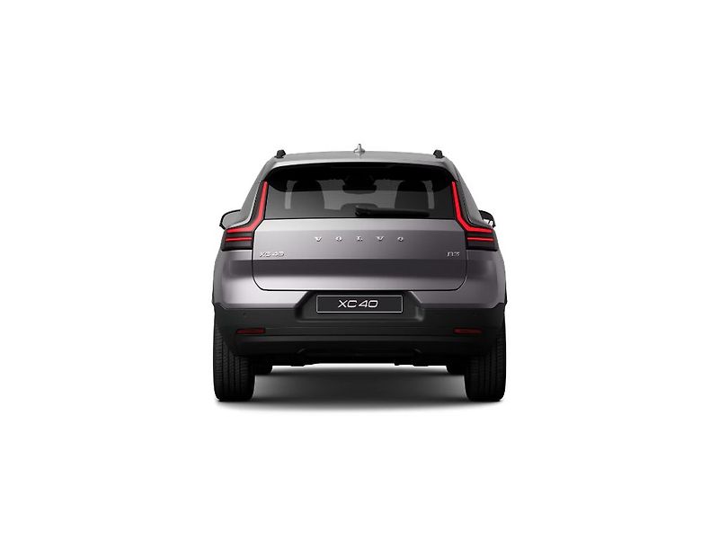 Volvo XC40 PLUS B3 FWD 120kW - fotka 3 z 13