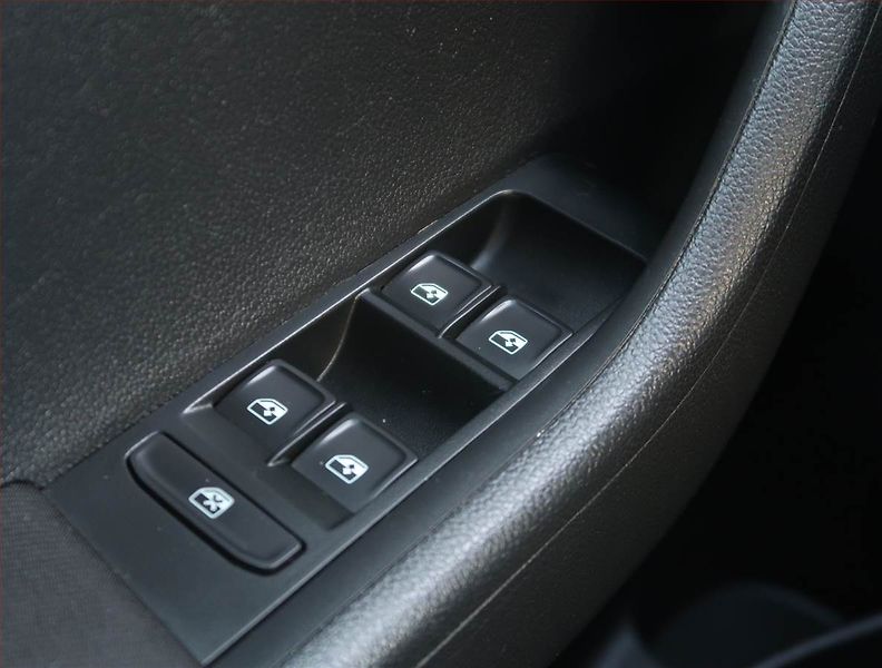Škoda Fabia (2019) Style Plus 1.0 TSI, Serv.kniha - fotka 16 z 23