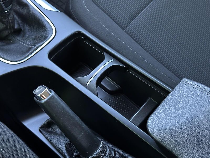 Opel Insignia 2.0CDTi 140PS Bluetooth USB CD - fotka 25 z 31