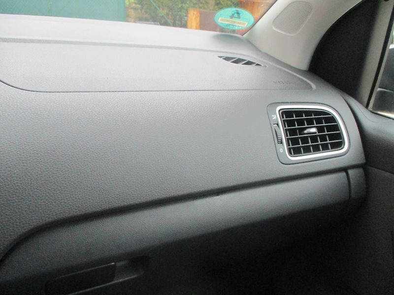 Volkswagen Polo 1.2 TSi KLIMA - fotka 25 z 32