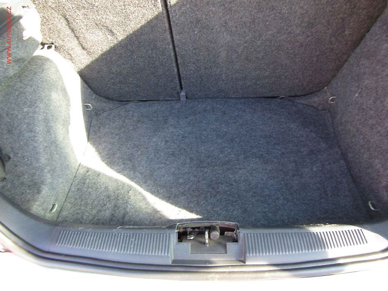 Škoda Fabia (2002) 1.4 MPi, ČR, STK8/28 - fotka 7 z 16