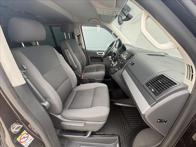 Volkswagen Multivan 2,0 103 kw servis TOP stav - fotka 24 z 28