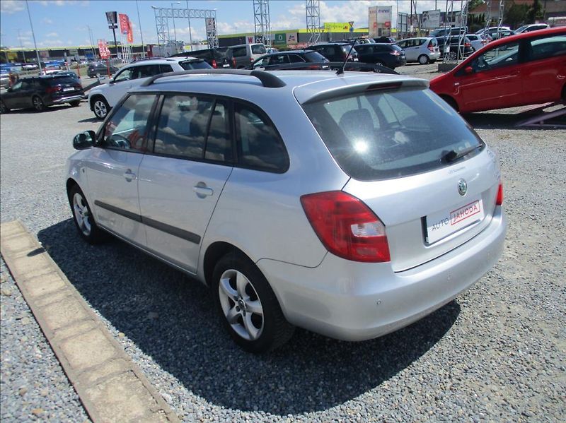Škoda Fabia 1,4 i 16v, aut. klimatizace, - fotka 6 z 24