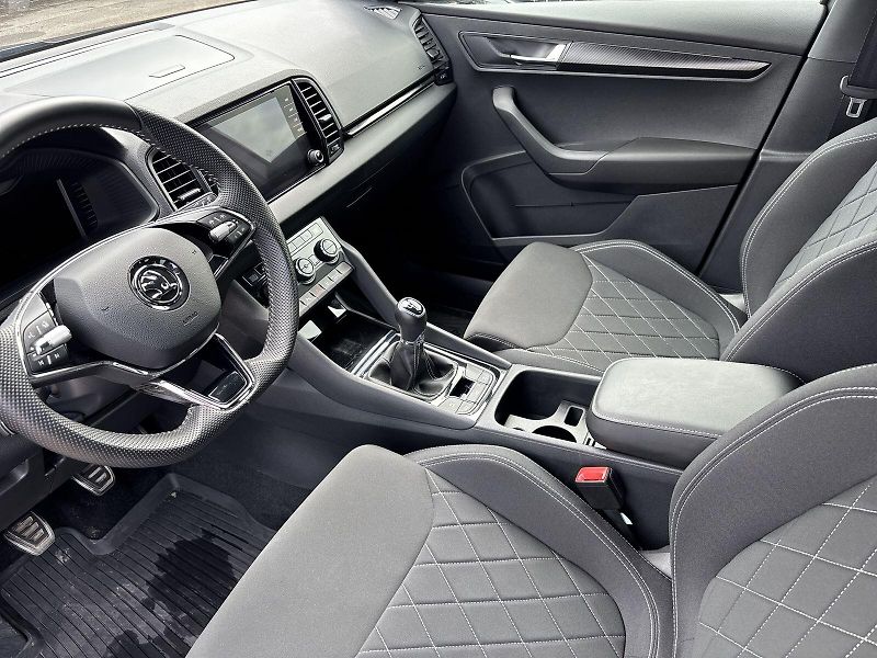 Škoda Karoq (2023) 1.5 TSI Sportline - fotka 8 z 31
