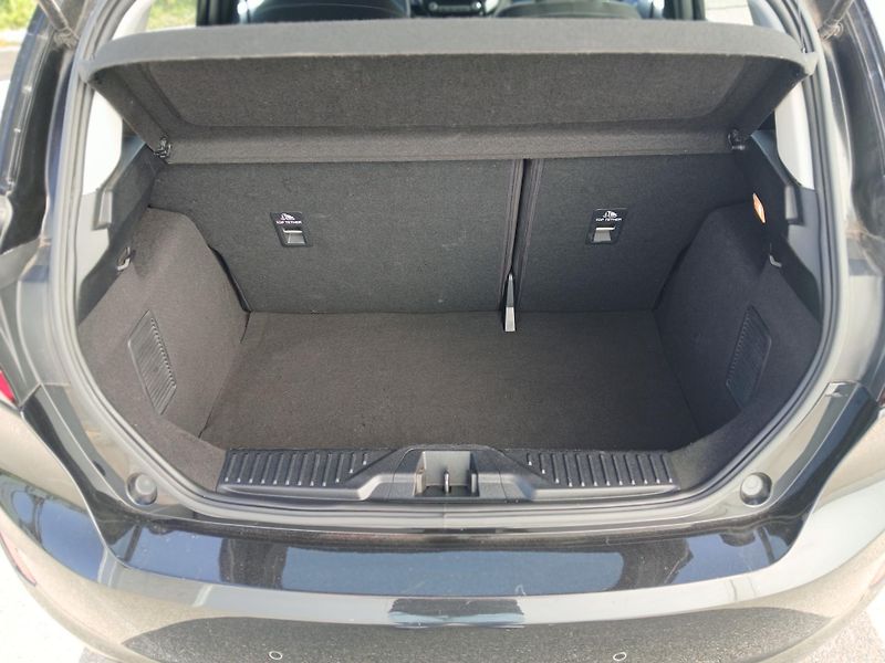 Ford Fiesta (2022) 1,0 EcoBoost Titanium 74 kW 6 - fotka 10 z 20