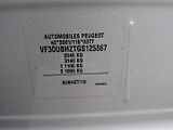 Peugeot 3008 (2016) 1.6HDI 80kW AUT -SERVISOVÁNO! - náhled 25