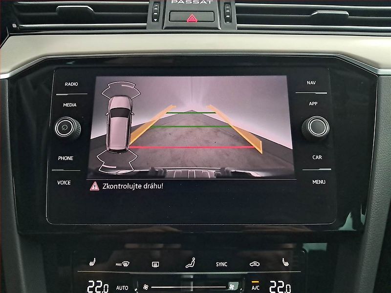 Volkswagen Passat (2020) Highline 2.0 TDI - fotka 17 z 20