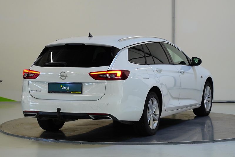 Opel Insignia - fotka 2 z 26