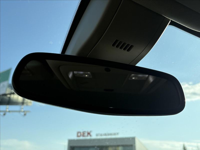 Opel Insignia 1,6 CDTi 100kW,Led,Navi,Kamera - fotka 25 z 39