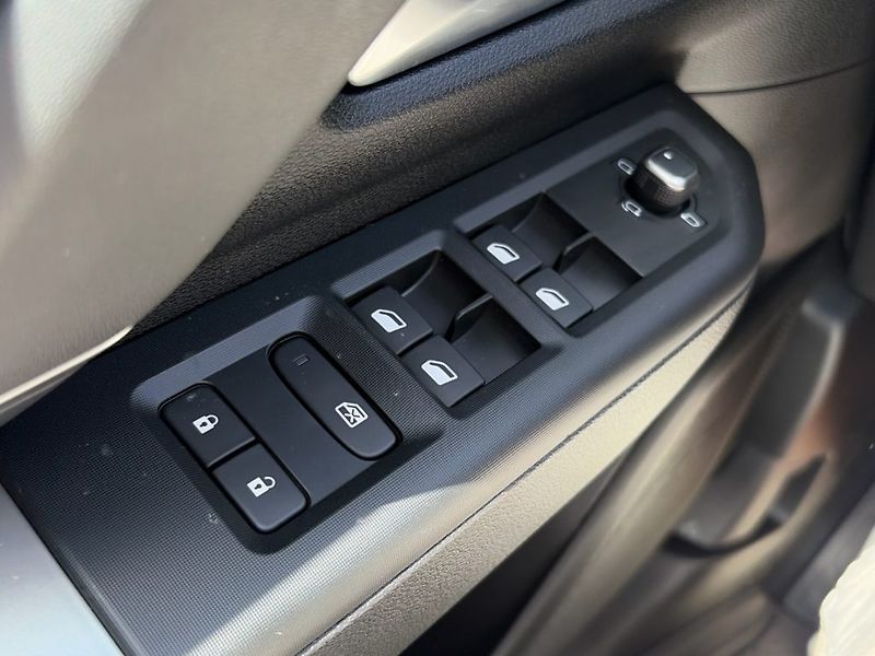 Jeep Compass (2026) First Edition e-Hybrid 145k - fotka 17 z 23