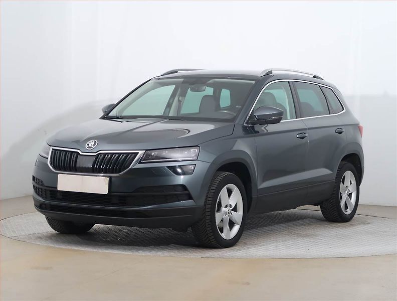 Škoda Karoq (2020) Style 1.5 TSI - fotka 2 z 20