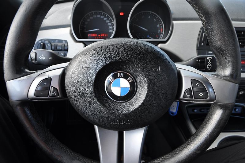 BMW Z4 2.0i 110kW - fotka 12 z 13