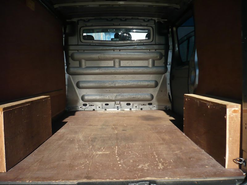 Opel Vivaro 2.5DCI 107Kw Long Klima - fotka 20 z 26