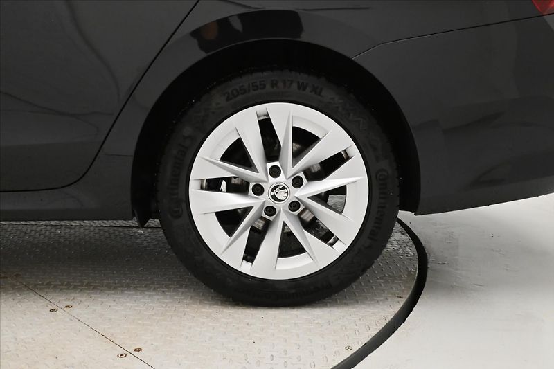 Škoda Octavia 2,0 TDI 110kW DSG Style Záruka - fotka 33 z 33