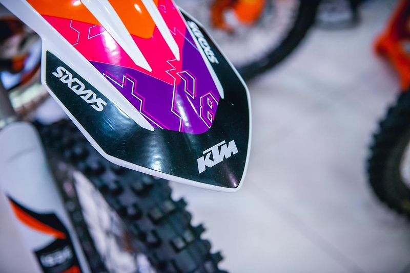 KTM 300 EXC SIX DAYS Nová 0MTH - fotka 9 z 36