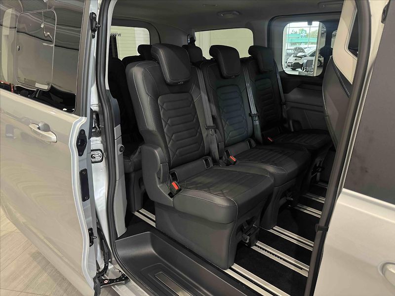 Ford Tourneo (2026) 2,0 EcoBlue 125 kW/170k  Custo - fotka 19 z 21