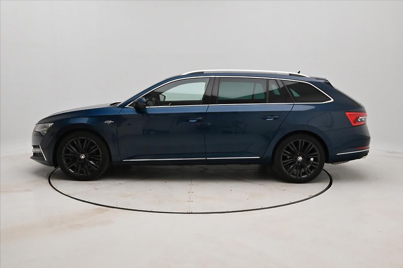 Škoda Superb 2,0 TSI 206kW L&K DSG 4x4 Záru - fotka 8 z 32