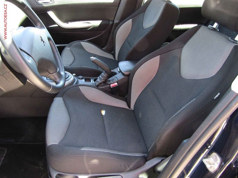 Peugeot 308 (2010) 1.6HDi, ČR, Premium - fotka 9 z 16