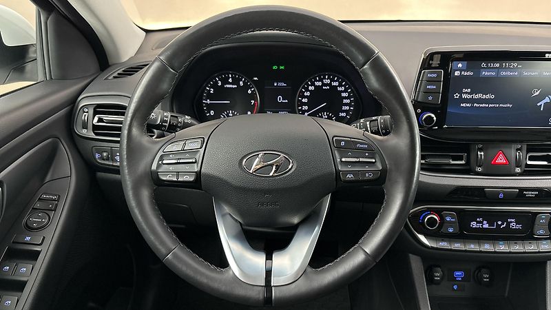 Hyundai i30 1.0 T-GDI Smart Kombi - fotka 9 z 26