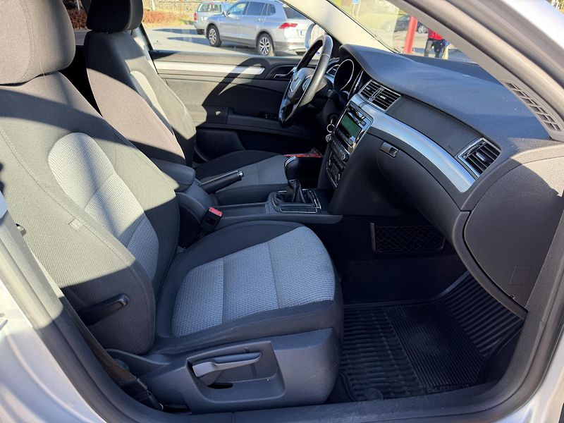 Škoda Superb II 2,0 TDi/103kW - Klima,ESP,. - fotka 39 z 71