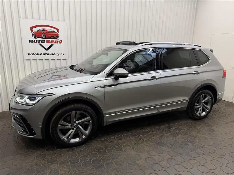 Volkswagen Tiguan Allspace R-LINE 180kW DCC H&K HUD PANO - fotka 3 z 50