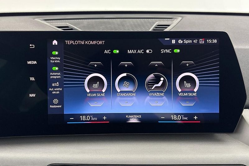 BMW X1 sDrive18i - fotka 18 z 22