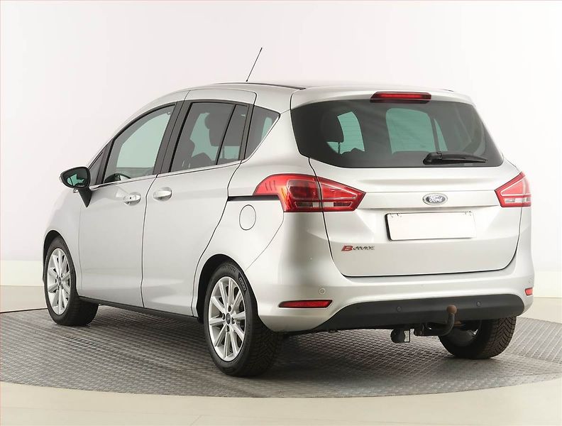 Ford B-MAX (2017) Titanium 1.5 TDCi, Serv.kniha - fotka 4 z 20