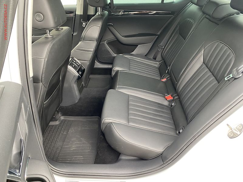 Škoda Superb (2020) 2.0 TDi, 2.maj,ČR, L&K, DSG - fotka 10 z 21