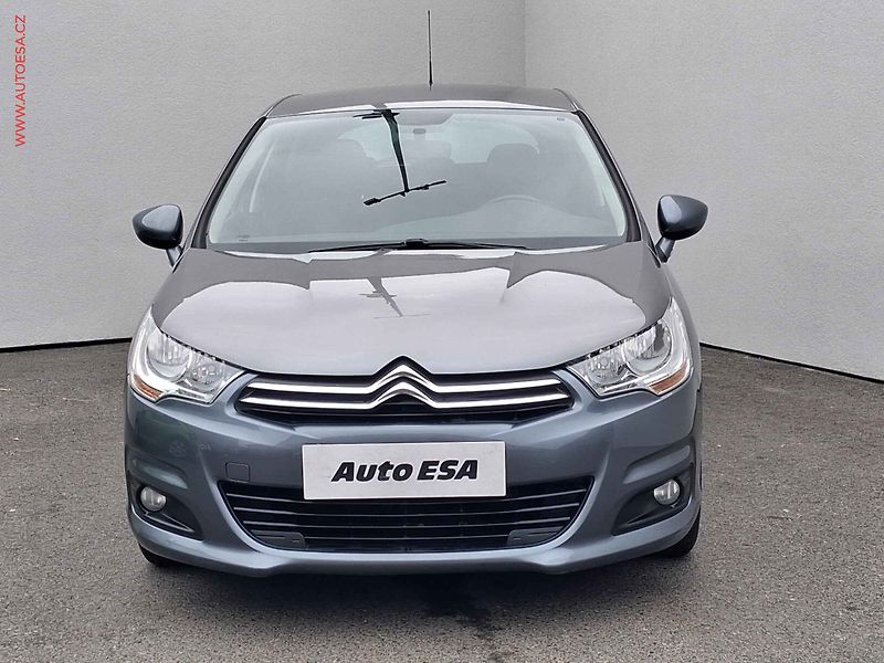 Citroën C4 (2011) 1.4i, AC - fotka 2 z 14