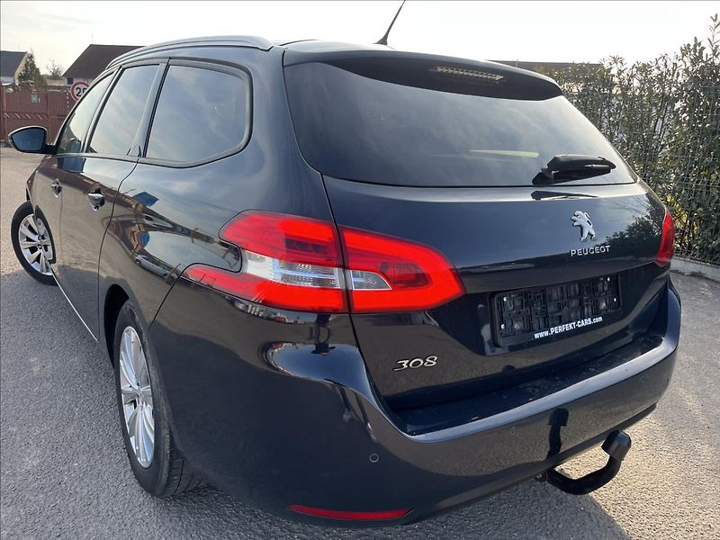 Peugeot 308 1,5 HDi STYLE KLIMA TAŽNÉ ALU - fotka 39 z 40