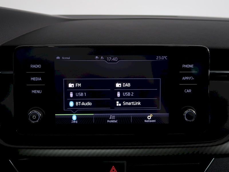 Škoda Scala (2023) MONTE CARLO 1.5TSI 110KW PANOR - fotka 23 z 40