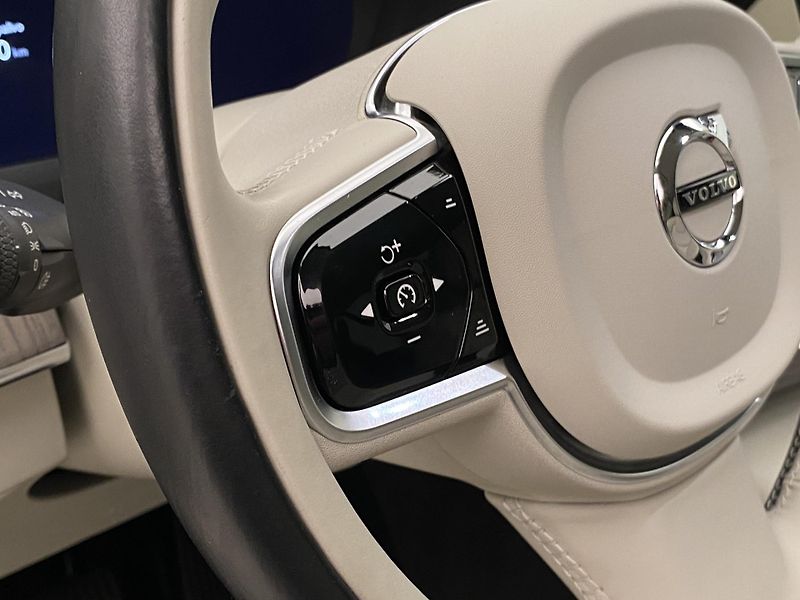 Volvo XC90 B5 AWD CORE AUT CZ - fotka 20 z 58
