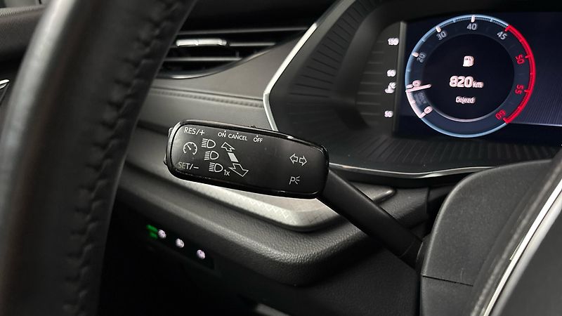 Škoda Octavia 2.0 TDI Ambition Combi - fotka 14 z 26