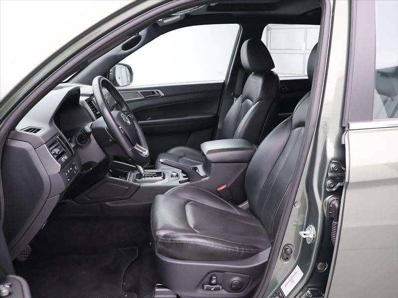 SsangYong Musso 2,2 e-XDI 148kW Premium 4WD TZ - fotka 9 z 29