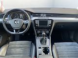 Volkswagen Passat (2015) 2.0 TDi, Highline, LED, navi - náhled 8