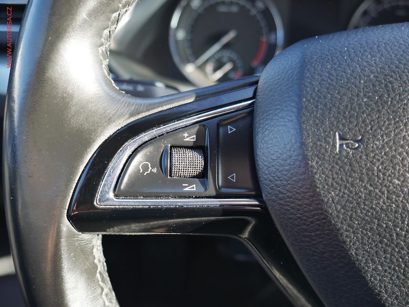 Škoda Superb (2017) 2.0 TDi, ČR, Ambition, bixen - fotka 15 z 25