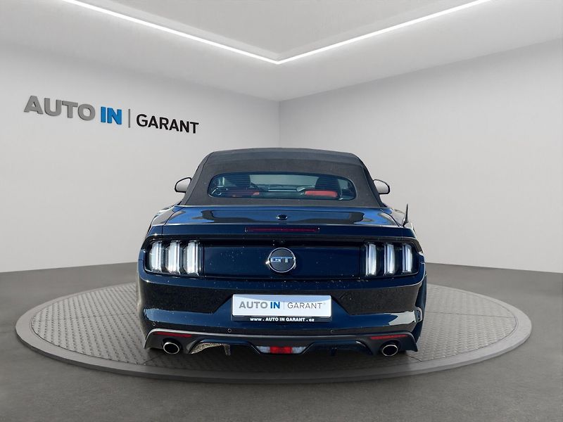 Ford Mustang (2017) Convertible GT 5.0 V8 310kW, Č - fotka 14 z 30