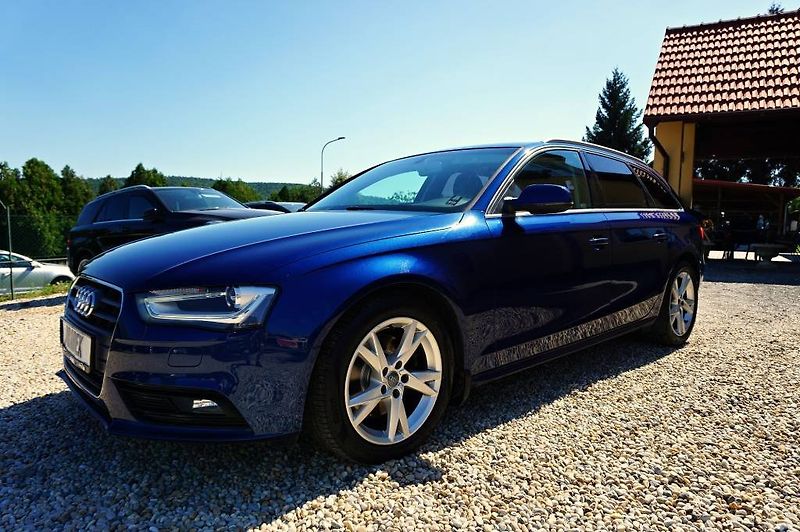 Audi A4 (2013) S-LINE 2,0 TDI 130 kW - fotka 10 z 63