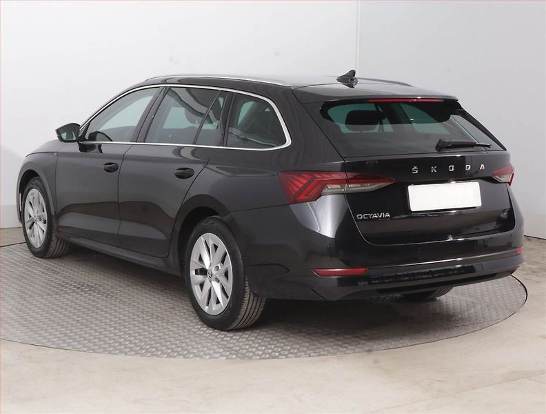Škoda Octavia (2024) 2.0 TDI - fotka 4 z 16