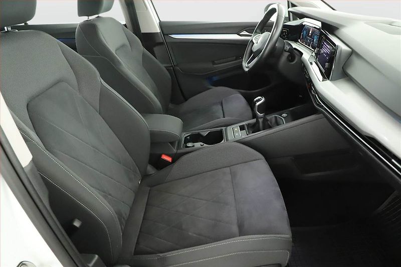 Volkswagen Golf (2021) Life 2.0 TDI, ČR,1.maj - fotka 7 z 20