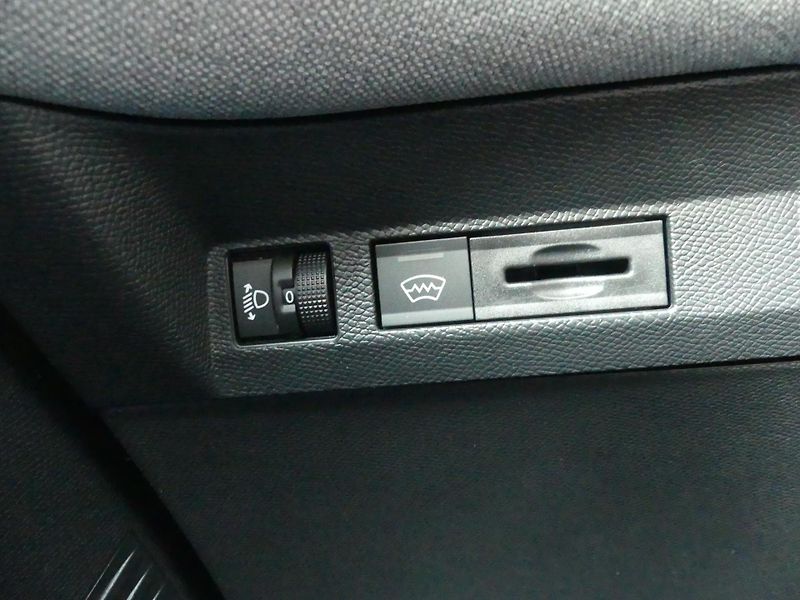 Citroën C5 Aircross (2026) YOU Hybrid 145k Automatic - fotka 20 z 21