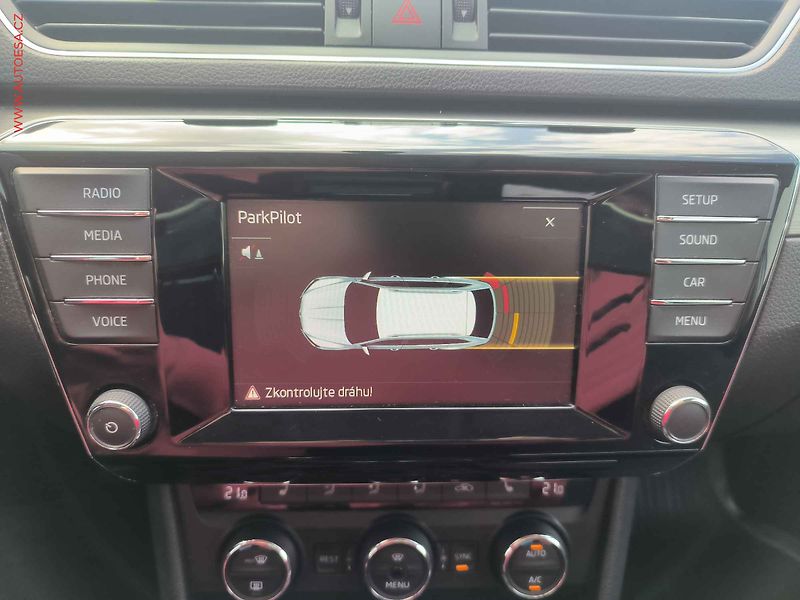 Škoda Superb (2016) 1.8 TSi, Style, bixen, +kola - fotka 15 z 25